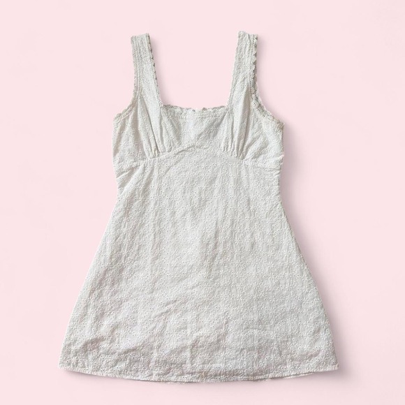 Princess Polly Dresses & Skirts - Princess Polly White Eyelet Mini Dress — Size 8